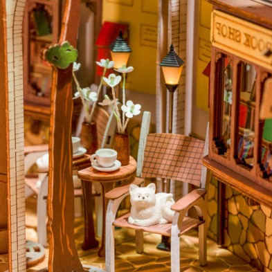 MAQUETA SUJETALIBROS LIBRERIA SUNSHINE TOWN